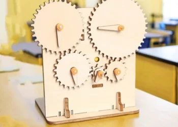 Unlock Creativity and Learning with This Engaging 3D Wooden Gear Puzzle Toy