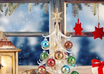 Top Small Glass Christmas Ornaments to Brighten Your Holiday Table Decor